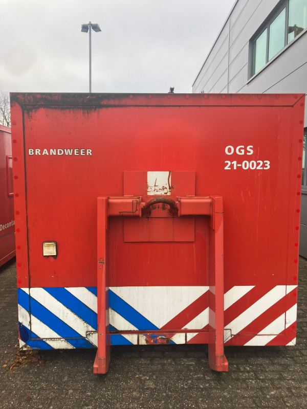 Haakarmcontainer + 9kva aggregaat
